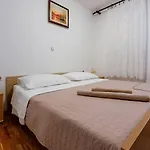 Appartement Charmantes Mit Meerblick, Privatparkplatz, Garten Und Grill Crikvenica