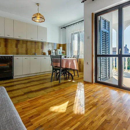 Charmantes Mit Meerblick, Privatparkplatz, Garten Und Grill Apartamento *