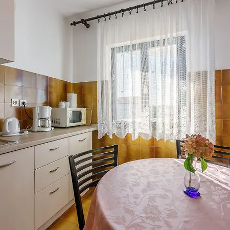 Charmantes Mit Meerblick, Privatparkplatz, Garten Und Grill * Crikvenica