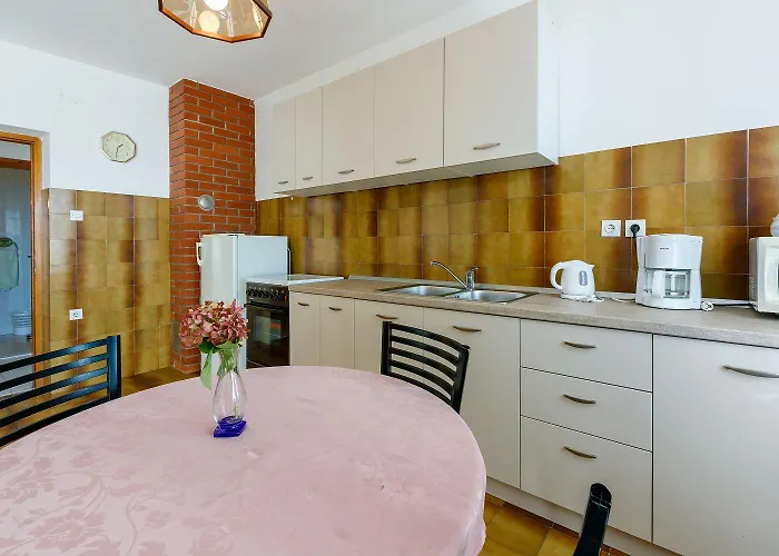 Apartment Charmantes Mit Meerblick, Privatparkplatz, Garten Und Grill