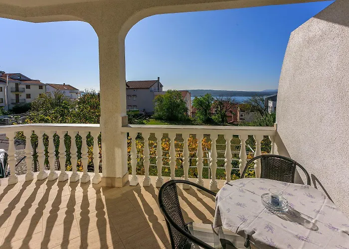 Apartment Charmantes Mit Meerblick, Privatparkplatz, Garten Und Grill Crikvenica